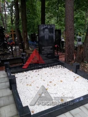 Вертикальный памятник
