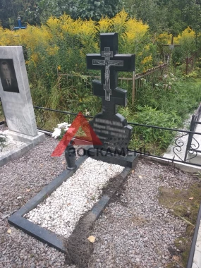 Памятник на могилу
